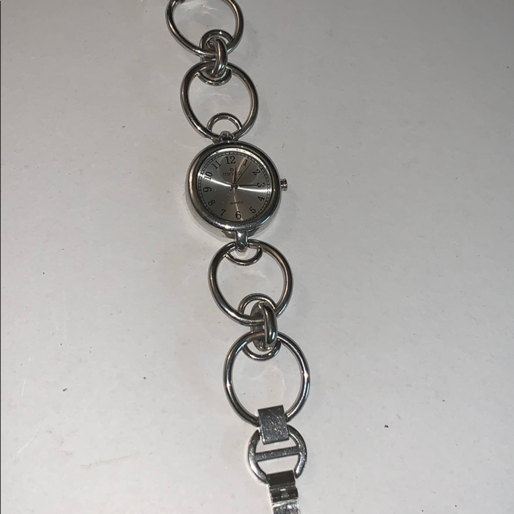 Watch - Picture 2 of 3